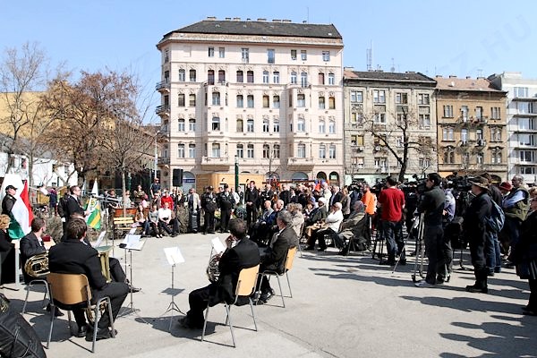 VIII. Mátyás tér